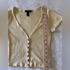 Forever 21 V-Neck Women’s Cropped Shirt Size Small